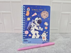 Mini cuaderno astronauta con lapicera retractil